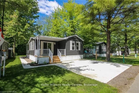 13 Southline Avenue, ON N2Z 2X5