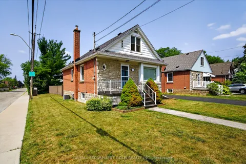 56 West 1st Street, ON L9C 3C1