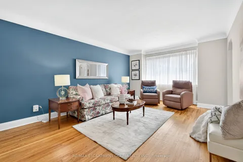 56 West 1st Street, ON L9C 3C1