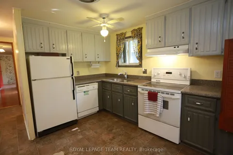 3 Fringewood Drive, ON K2S 1T1