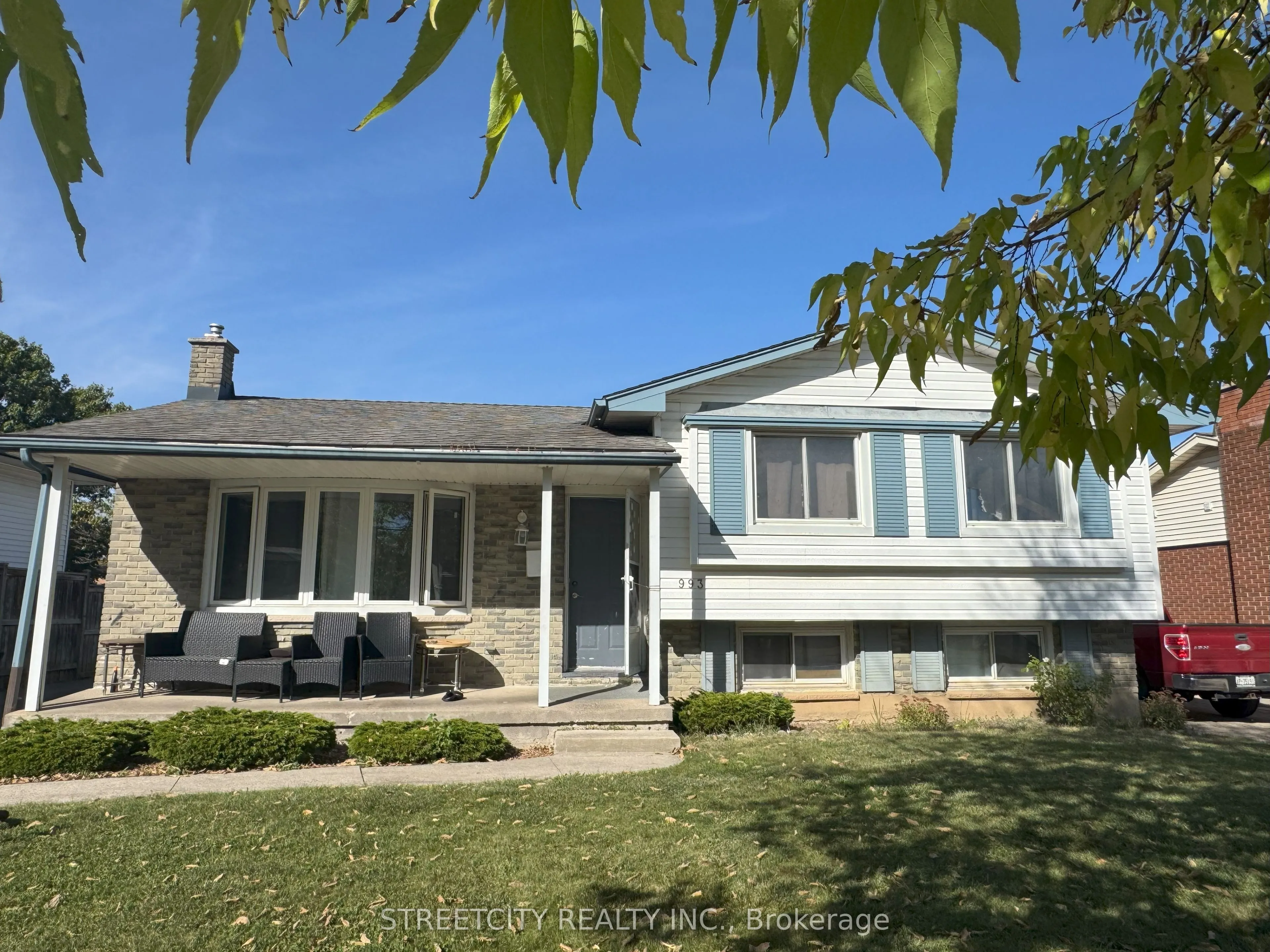 993 Osgoode Drive, ON N6E 1C9