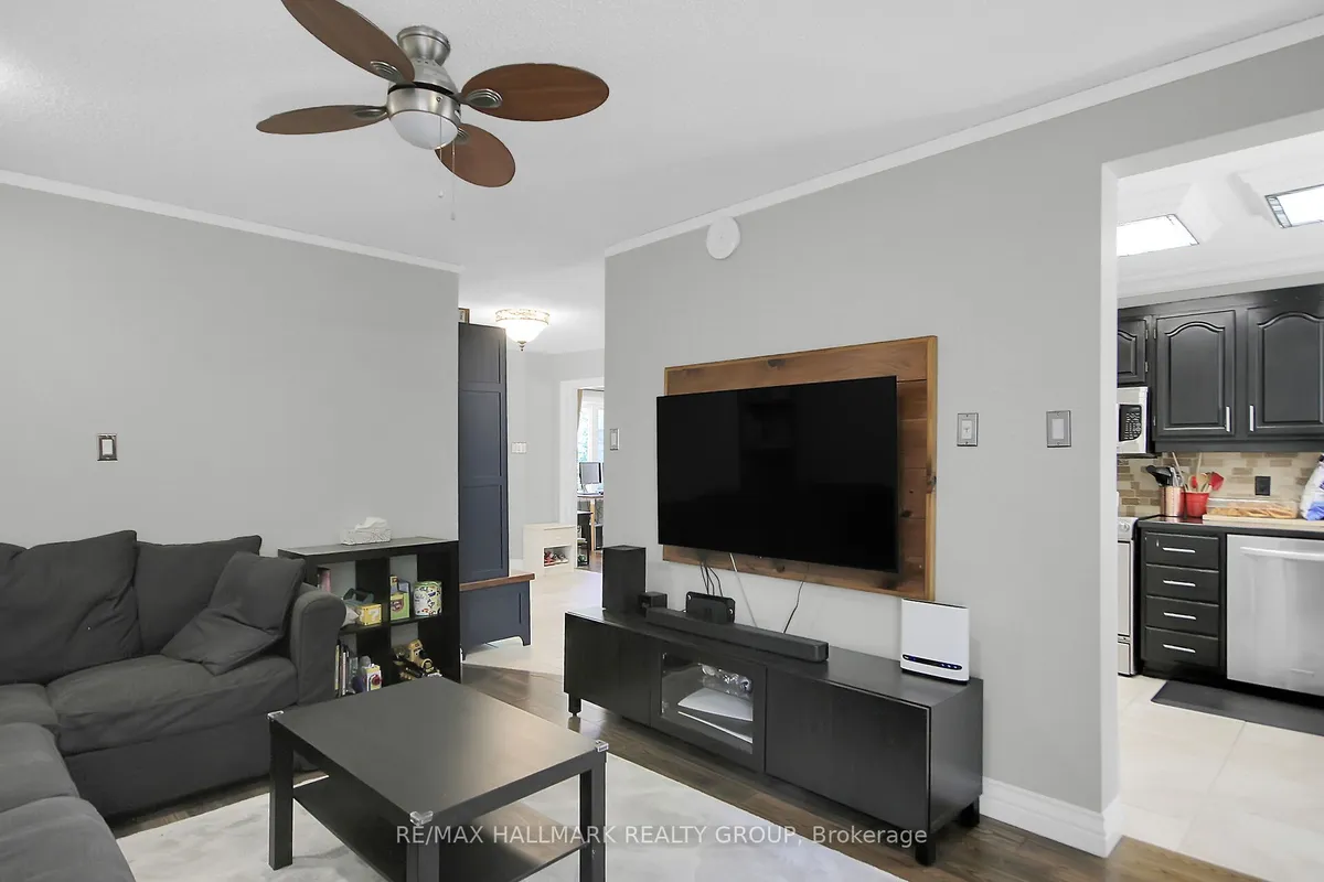 1661 Kindersley Avenue, ON K1C 4V4