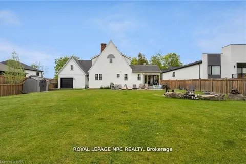 2 HILDA Street, ON L3C 0H3