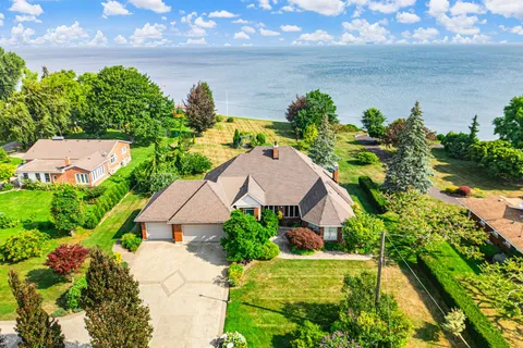 3503 Lakeshore Road, ON L3J 0X1