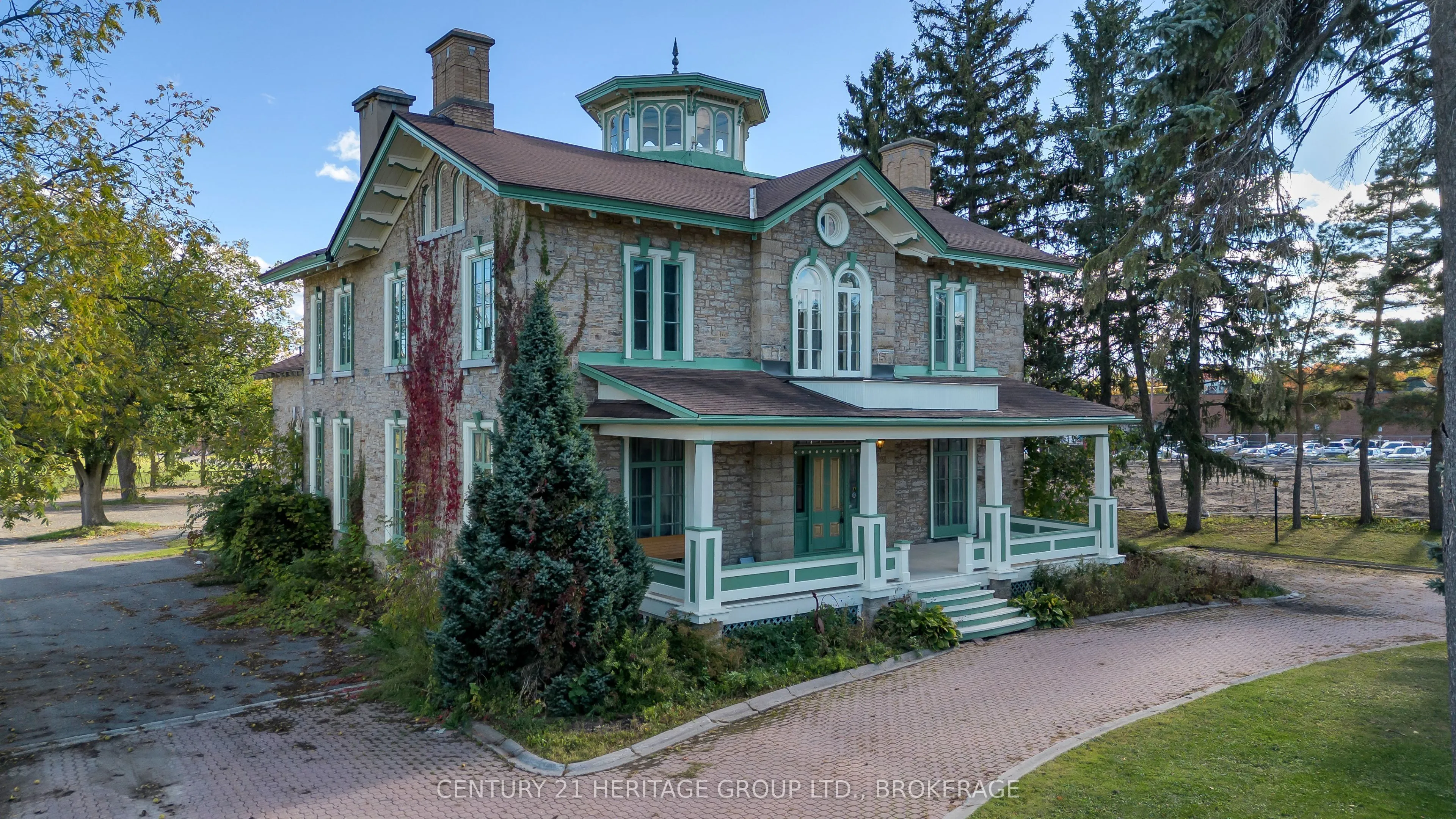 389 King Street, ON K7G 1G6