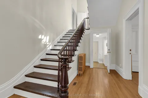 389 King Street, ON K7G 1G6