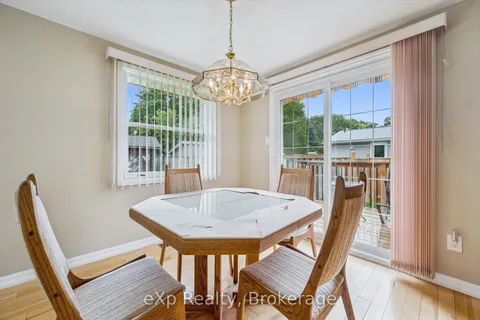 8 Aspen Valley Crescent, ON N1G 3Z8