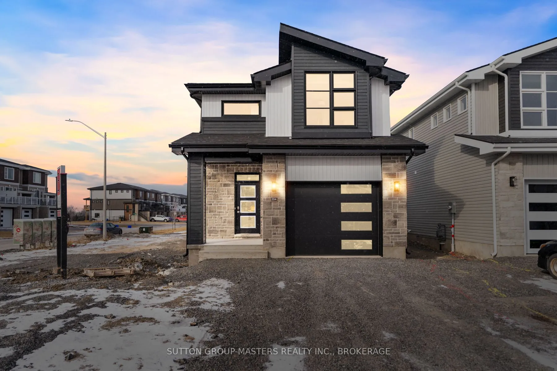 204 Superior Drive, ON K7N 0E8