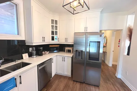 4927 Victoria Avenue, ON L2E 4C7