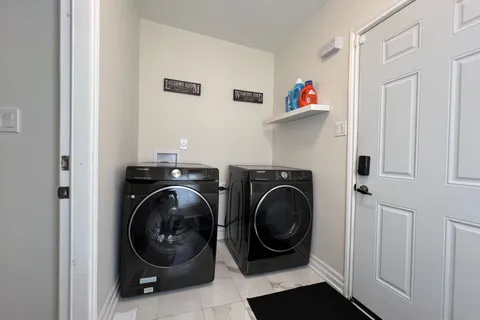 4927 Victoria Avenue, ON L2E 4C7