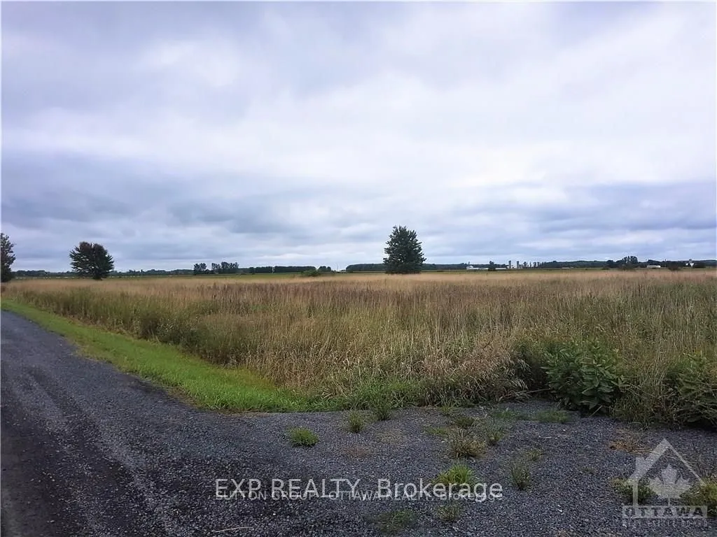 00 North Russell Road, ON K4R 1E5