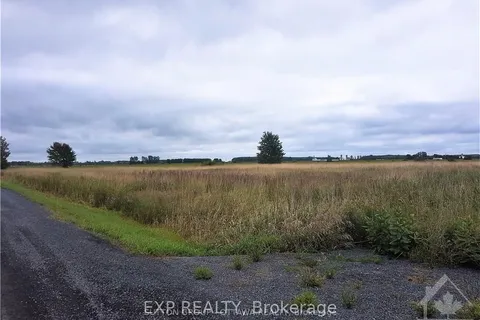 00 North Russell Road, ON K4R 1E5