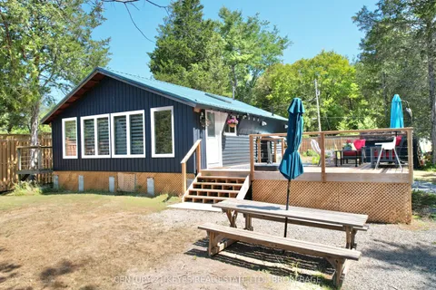 910 Hummingbird Lane, ON K0E 1L0