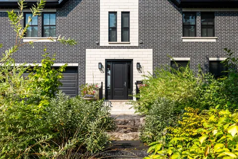 124 Churchill Crescent, ON K7L 4N2