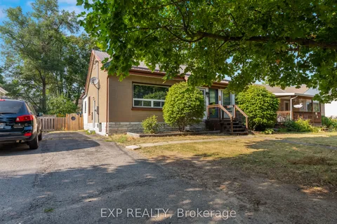 18 Montgomery Boulevard, ON K8N 1H9