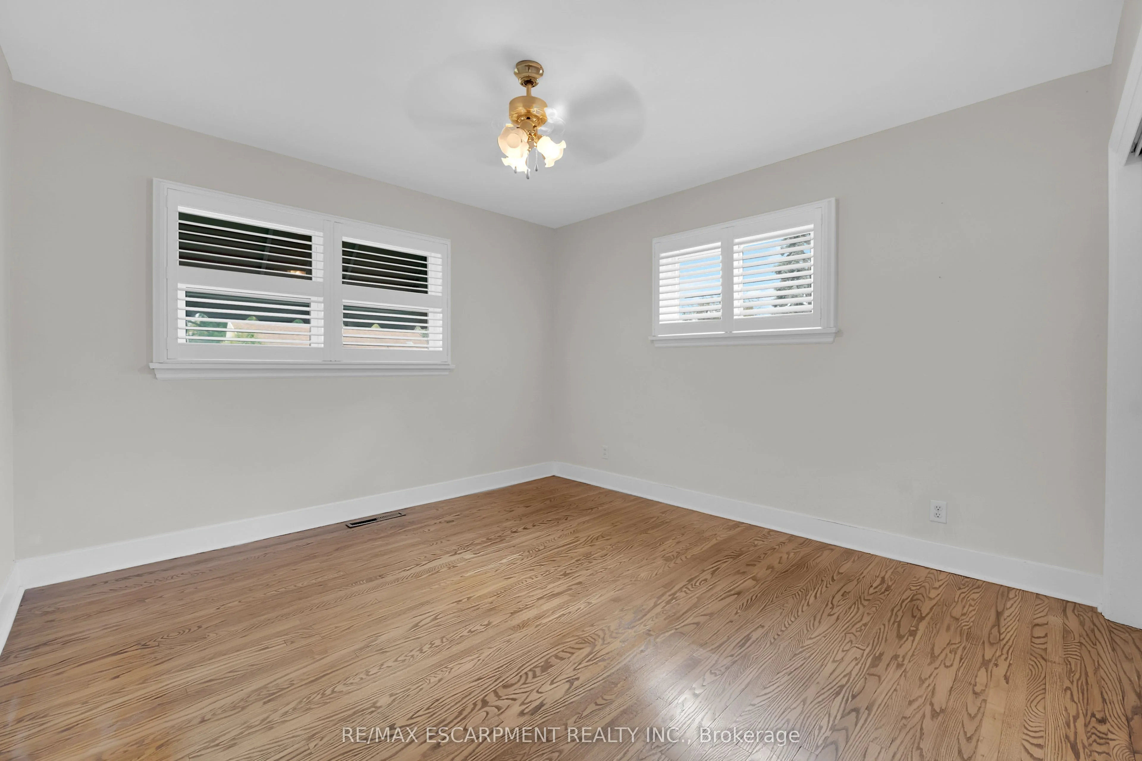 25 ELM RIDGE Drive, ON L2T 2A7