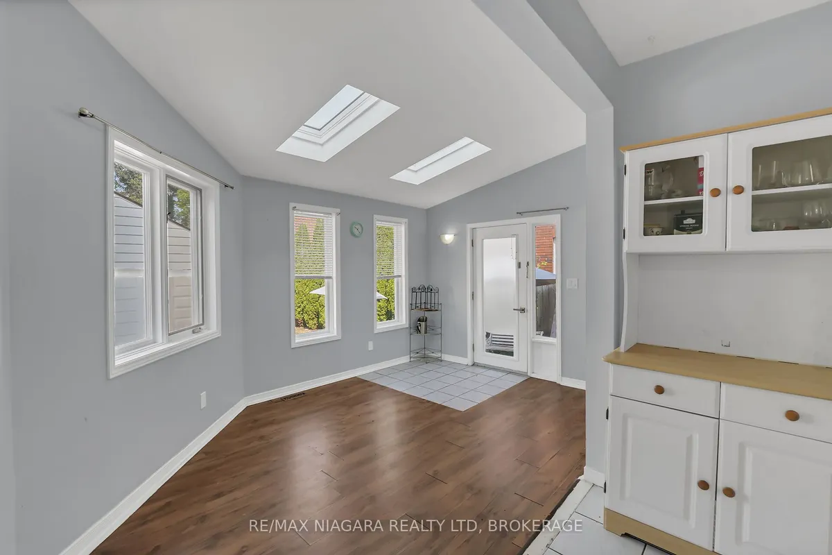 4725 Third Avenue, ON L2E 4L7