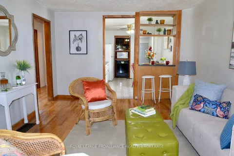 18 Dunkirk Avenue, ON K7K 2H4