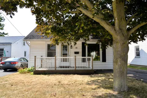 18 Dunkirk Avenue, ON K7K 2H4