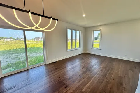 474 Marla Crescent, ON N8L 1B9