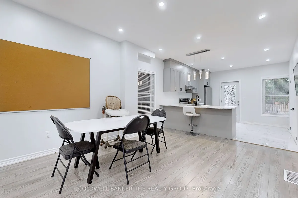 194 Simcoe Street, ON L8L 3P1