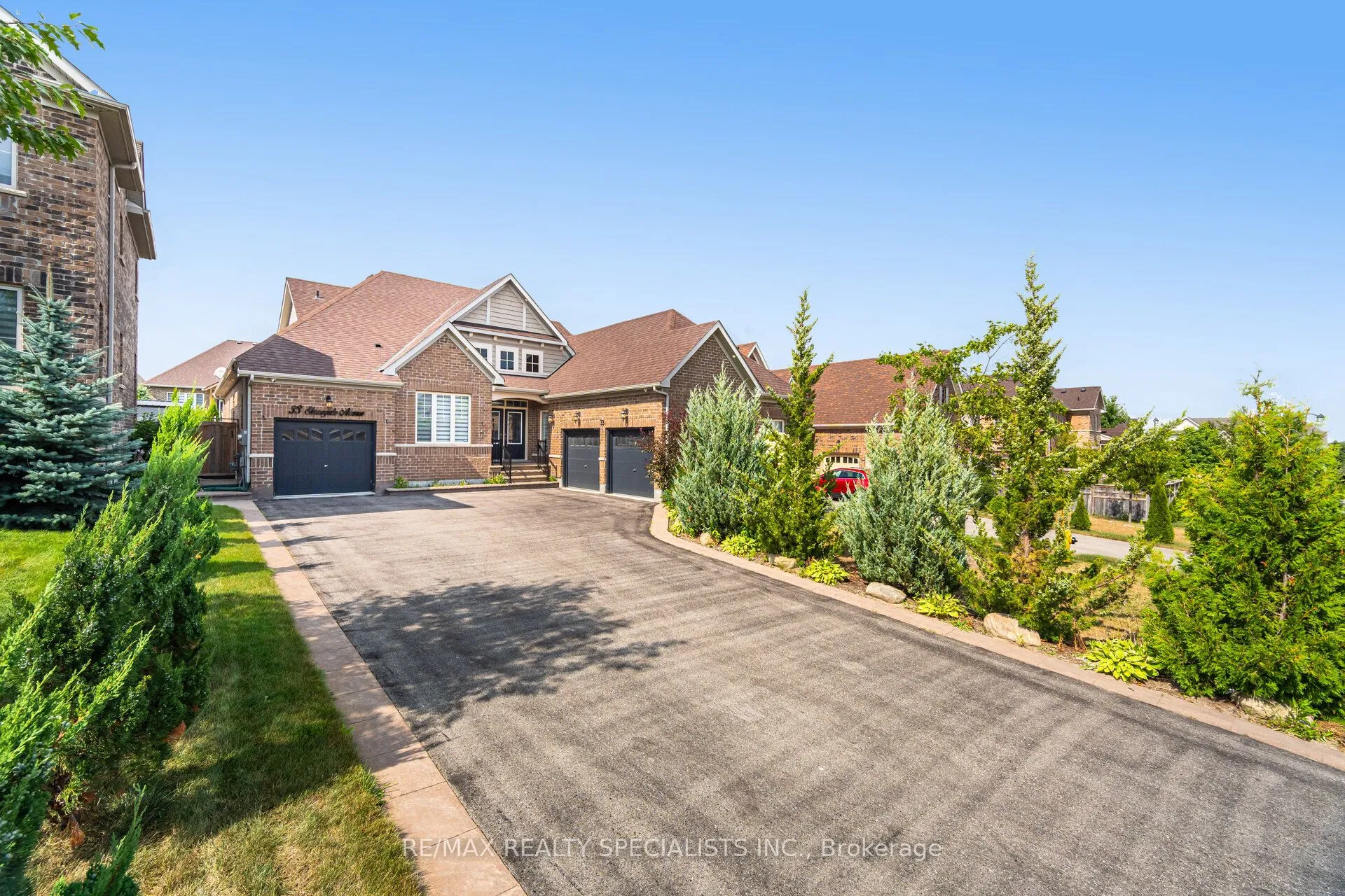 33 Stonegate Avenue, ON L9W 6T4