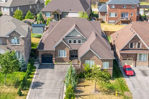 33 Stonegate Avenue, ON L9W 6T4