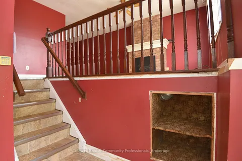 79 Barrington Drive, ON L3C 5Z8