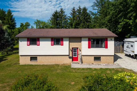 140 Greenfield Drive, ON N4L 1W6