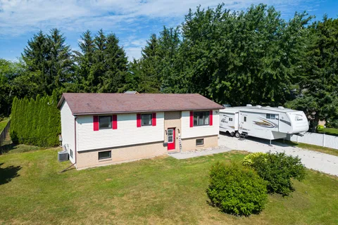 140 Greenfield Drive, ON N4L 1W6