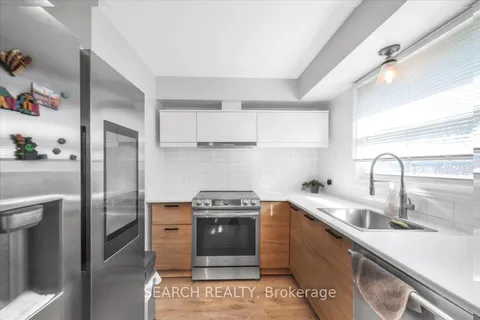 396 First Avenue, ON L3C 5Z1