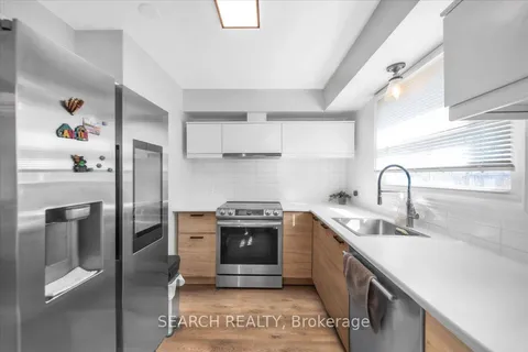 396 First Avenue, ON L3C 5Z1