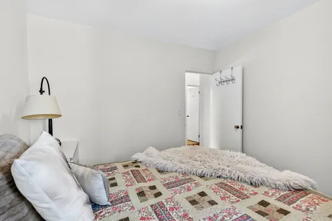 124 Mary Street, ON L0S 1J0