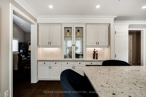 148 Foxridge Drive, ON L9G 5B9