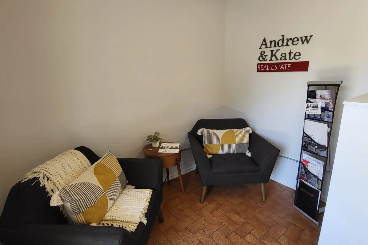 325 Fairview Drive, ON N3R 2X3