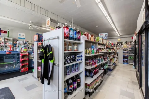 2340 KING Street, ON L8K 1X7