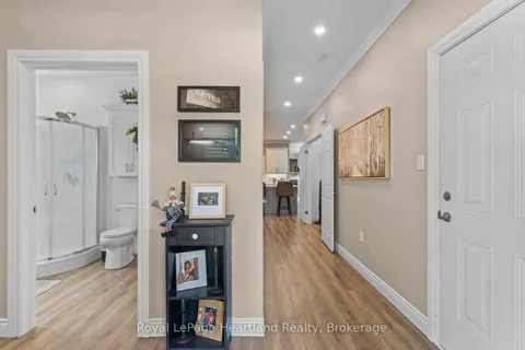 50 Bayfield Mews Lane, ON N0M 1G0