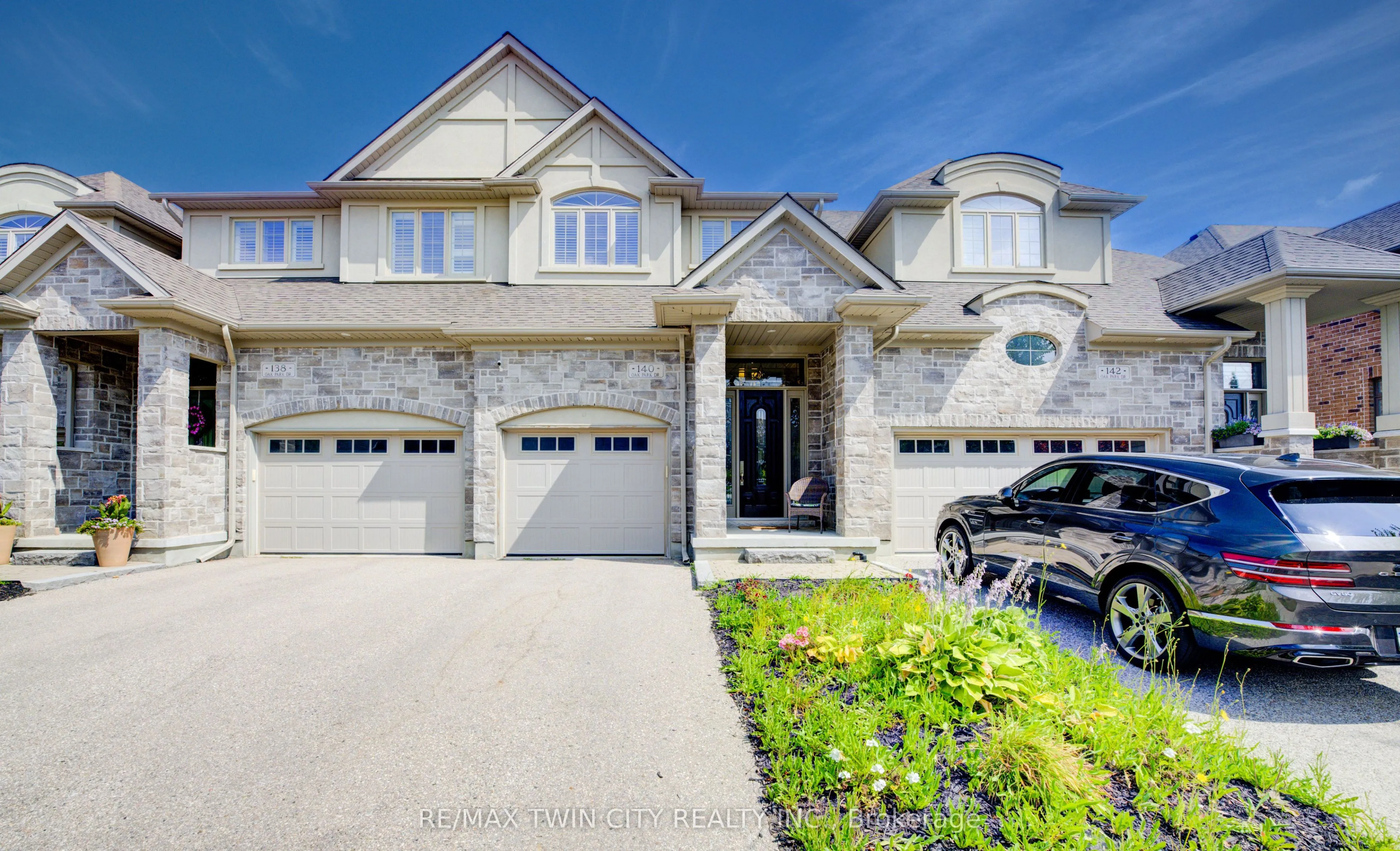 140 Oak Park Drive, ON N2K 0B3