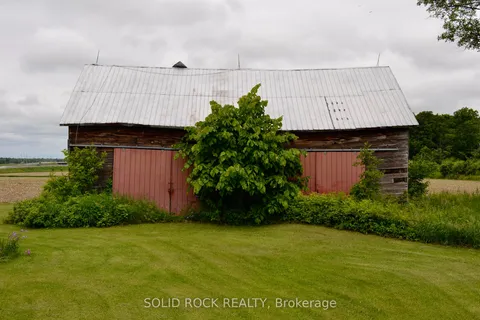 202 Highfield Crescent, ON K7C 3P2