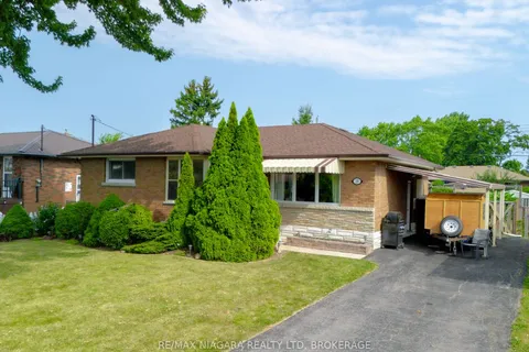 15 Michael Drive, ON L3K 3C3