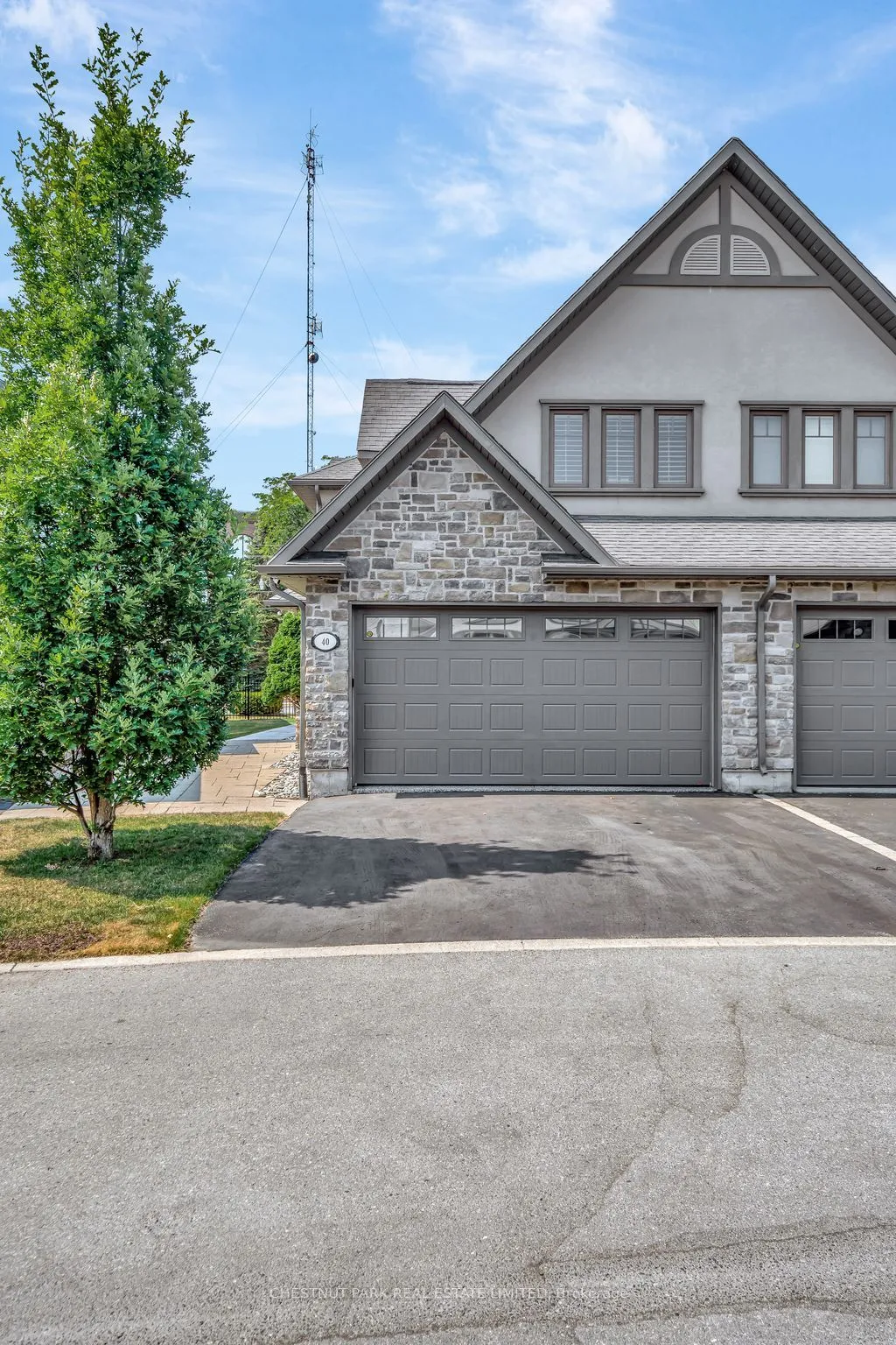 24 South Church Street, ON K8N 0A9