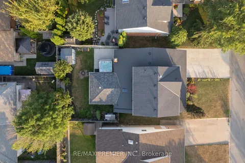 12 THE MEADOWS N/A, ON L2N 7K7