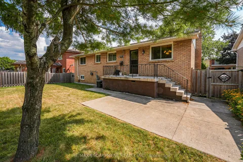 11 Pinard Street, ON L8K 6G8