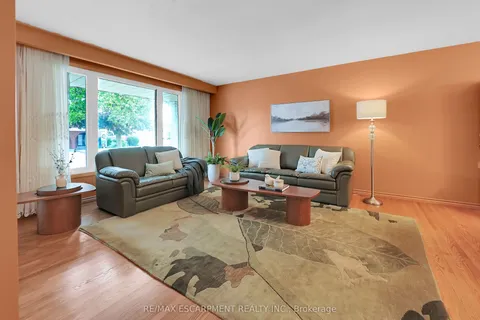 11 Pinard Street, ON L8K 6G8