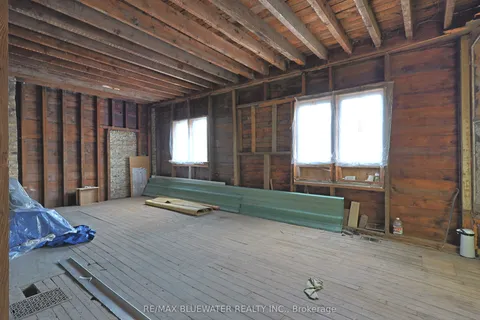 11 MILL Avenue, ON N0M 2T0