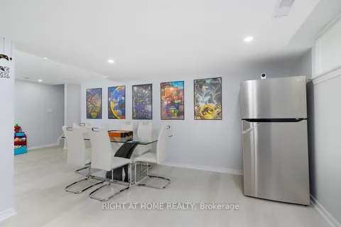 4512 Kelly Farm Drive, ON K1X 0E7