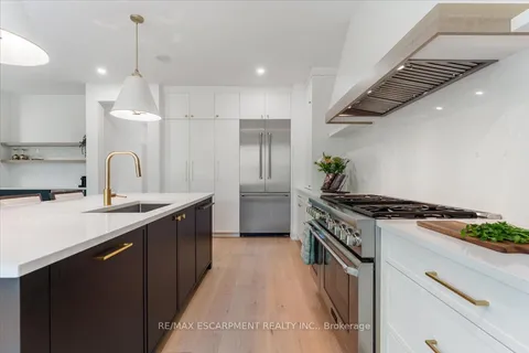 81 DOANS RIDGE Road, ON L3B 5N4