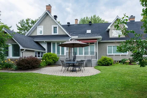 233 Strathburn Street, ON K0A 1A0