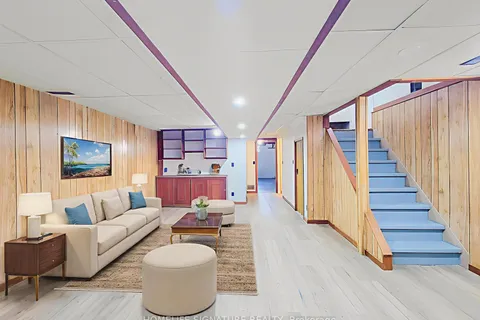 443 Vine Street, ON L2M 3S6