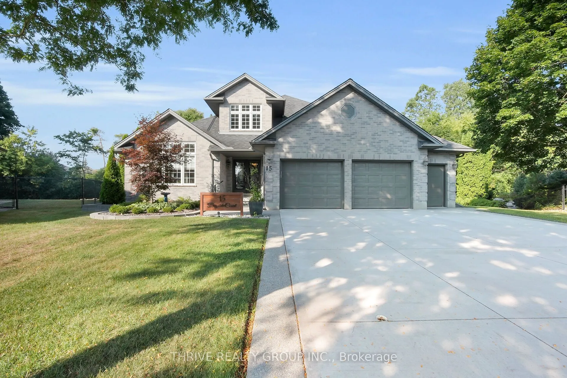 15 Bayside Court, ON N5Y 5M6